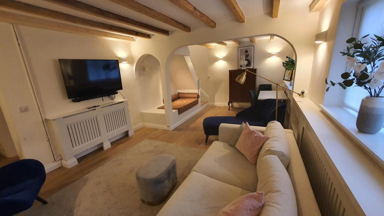 Beautiful House And Elevated Garden In Bridgnorthヴィラ エクステリア 写真