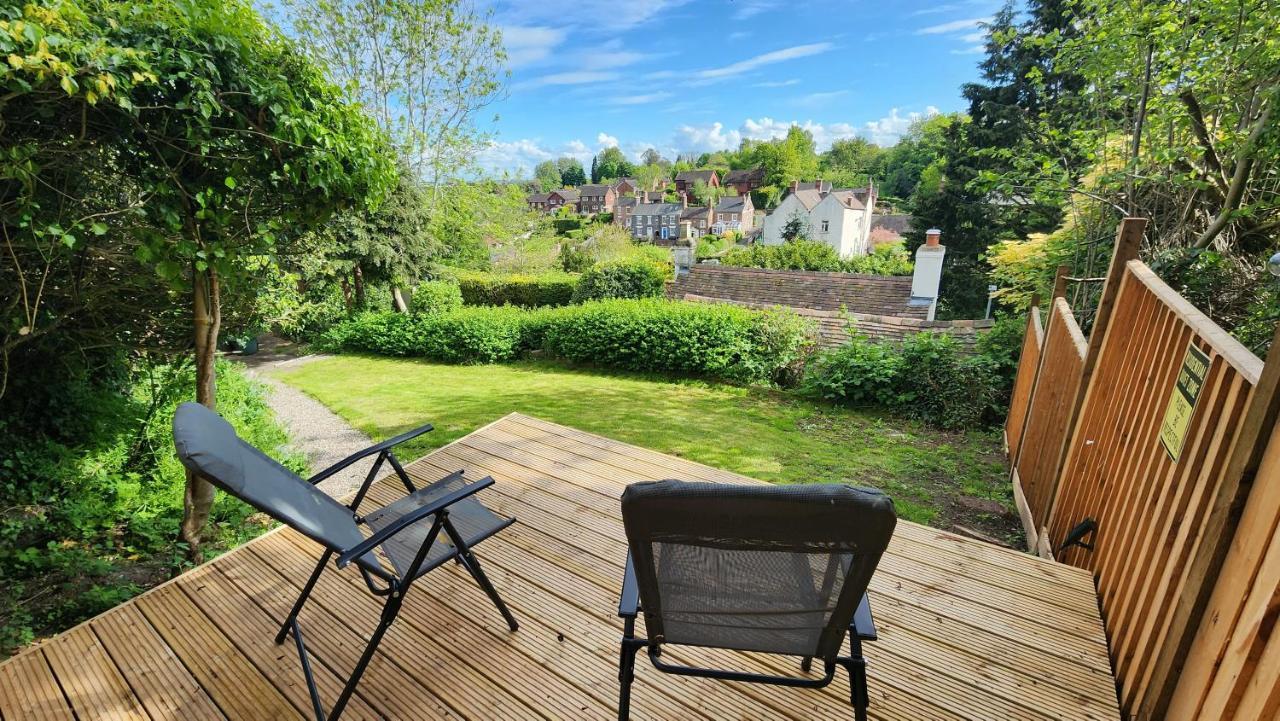 Beautiful House And Elevated Garden In Bridgnorthヴィラ エクステリア 写真