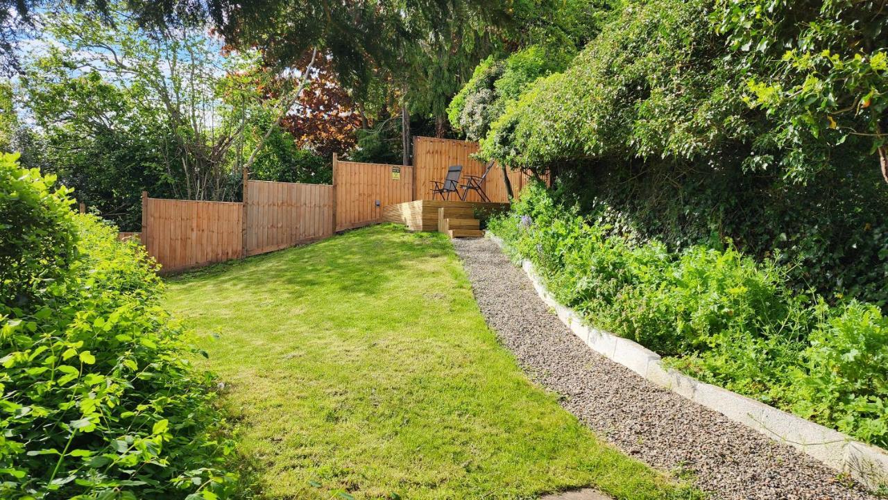 Beautiful House And Elevated Garden In Bridgnorthヴィラ エクステリア 写真